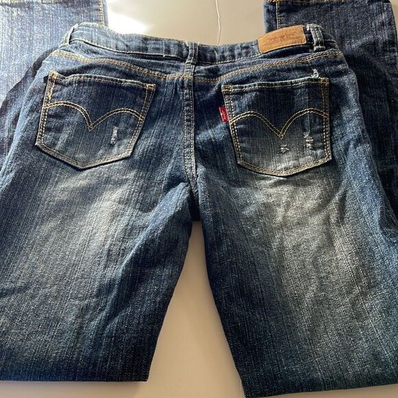 Girls Levi’s Slim Straight Jeans - Picture 5 of 6